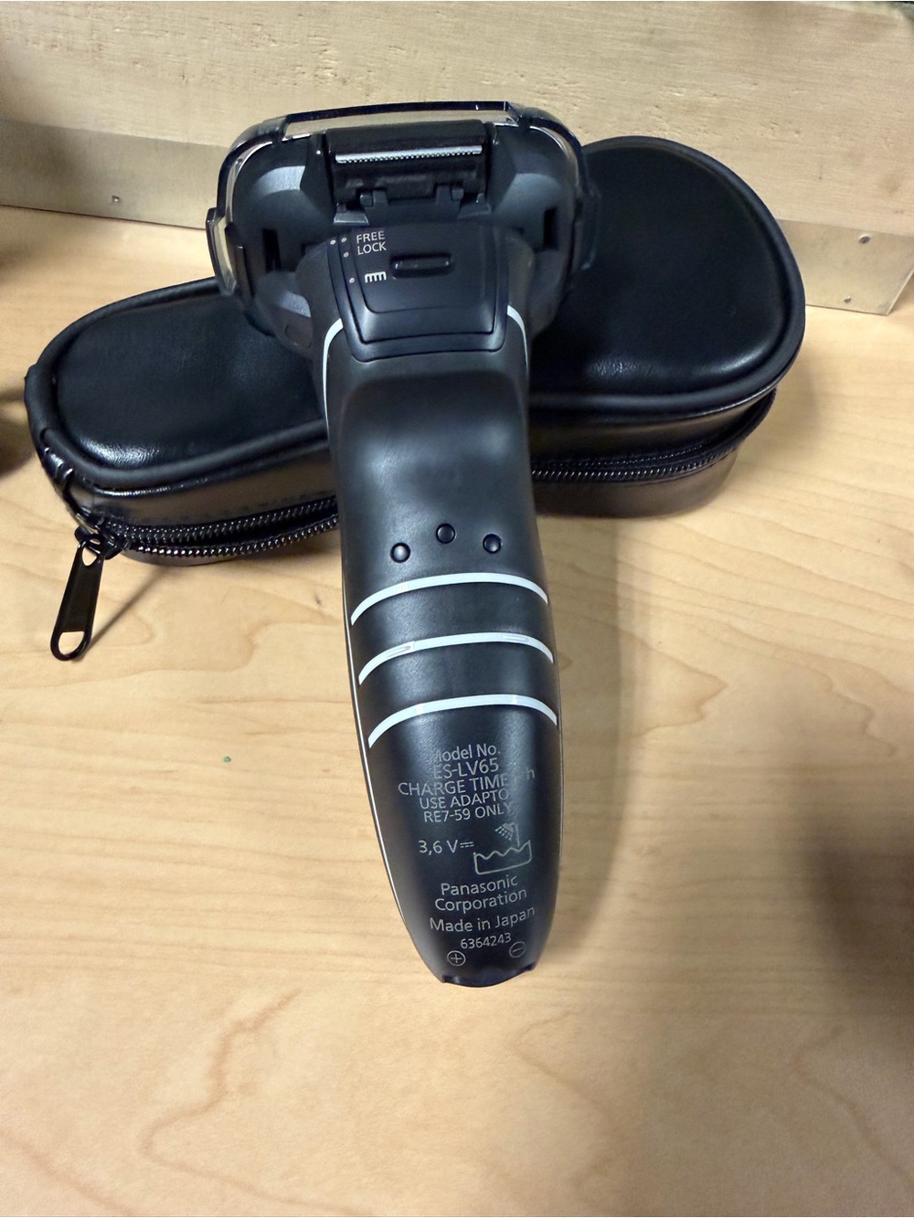 Panasonic ARC5 Electric Razor - Picture 8 of 13